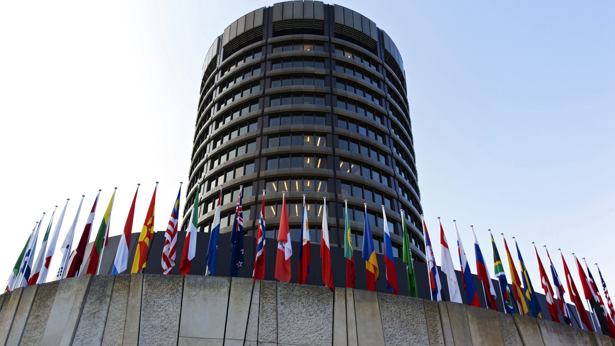 Top Banking Authority Warns Stablecoins Could Drain…